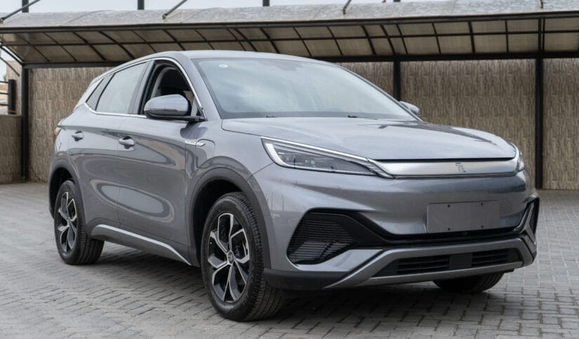 شاسی‌بلند برقی کادیلاک Optiq در بازار ایرا